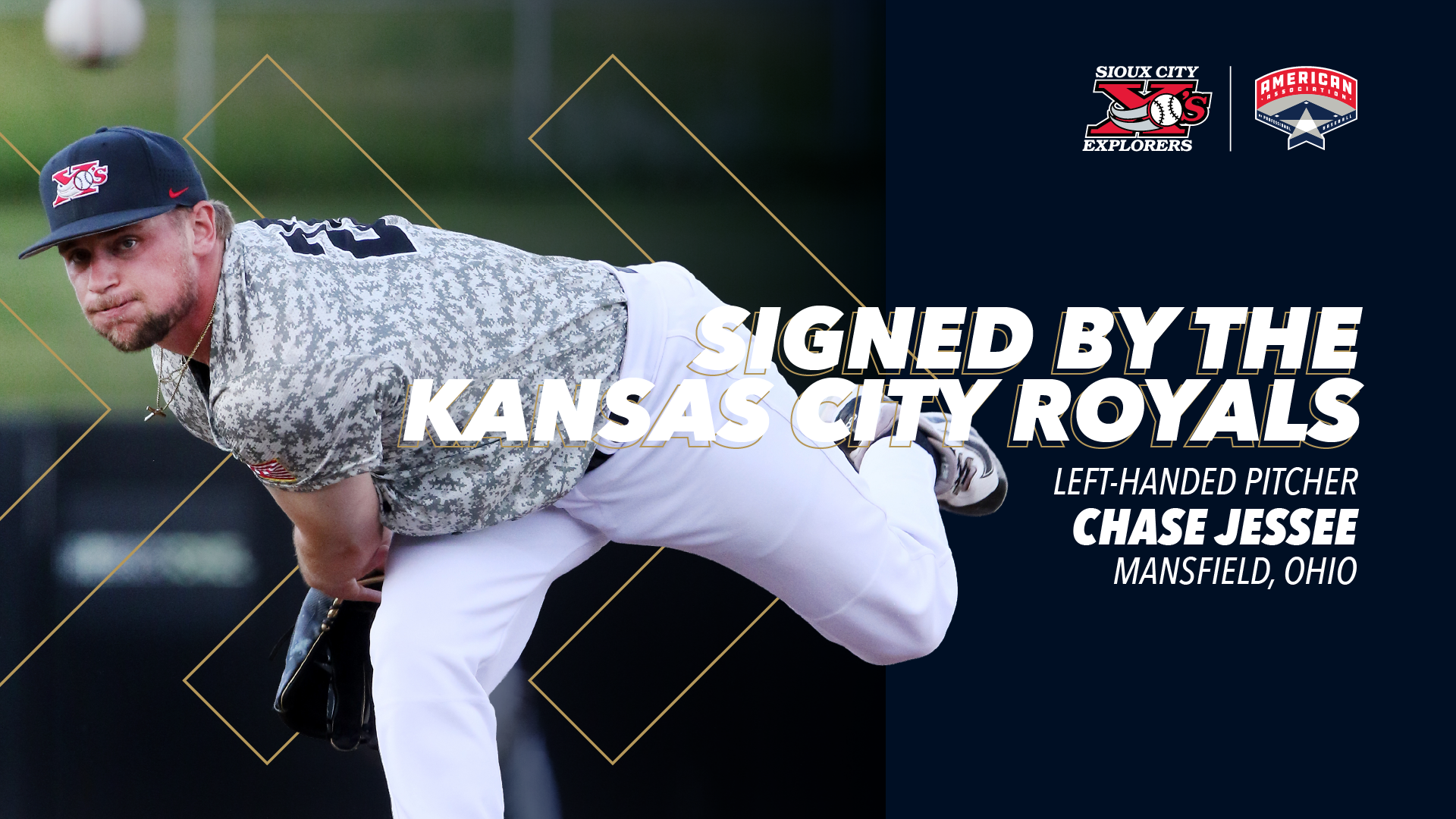 JESSEE GETTING THE ROYAL TREATMENT